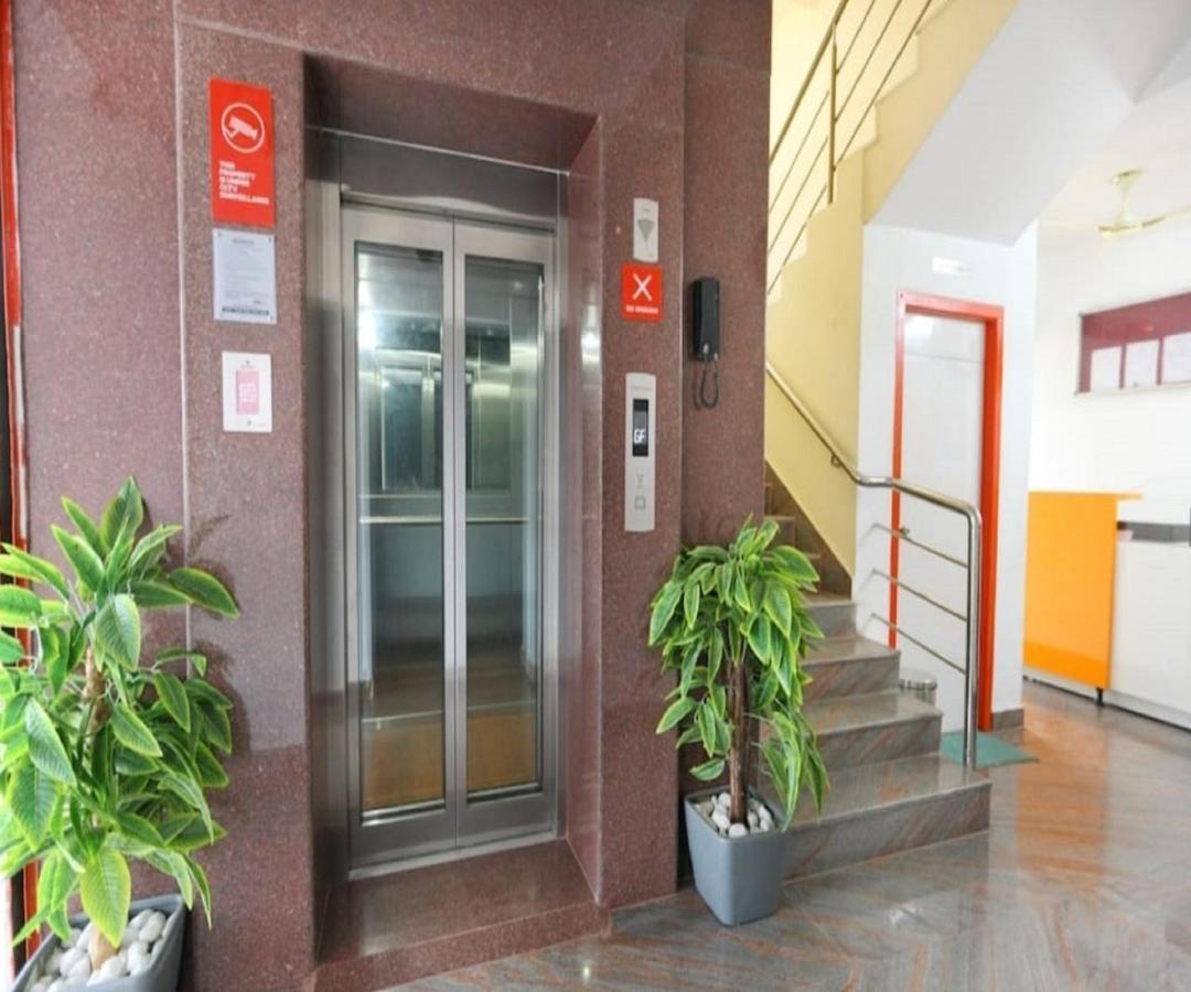 Hotel Its South East Residency Madrás Exterior foto